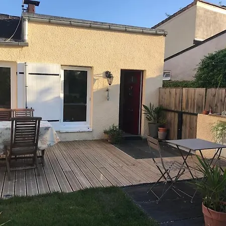 Maison Tranquille Terrasse Bois Et Verdure